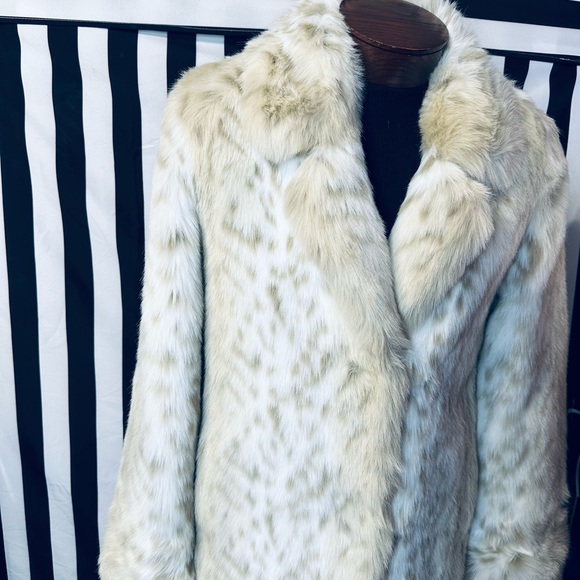 Dennis Basso Luxury Full Length Snow Leopard Faux Fur Coat 🤩 - Picture 4 of 11